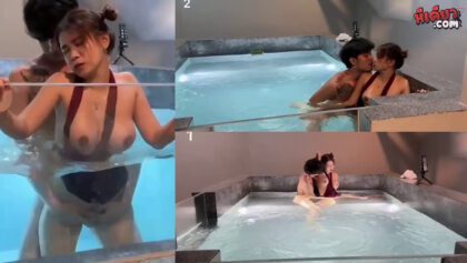 คลิปโป๊โอนลี่แฟน yutnoey น้องเนยมาโดนหนุ่มขี้เงี่ยนจับในสระน้ำงานโครตดีแหวกขาซอยหีอย่างมันส์ครางเสียวลั่นห้อง