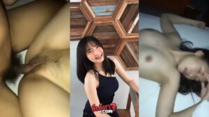 คลิปหลุดน้องไข่ตุ๋น สาววัยรุ่นหุ่นดีคนนี้นมแท้อย่างสวย xxx เงี่ยนจัดนอนให้ผัวซอยหีอย่างเสียว โดนซอยไปขย่ำนมไปอย่างเด็ด xnxx ร้องครางเสียวไม่ไหว